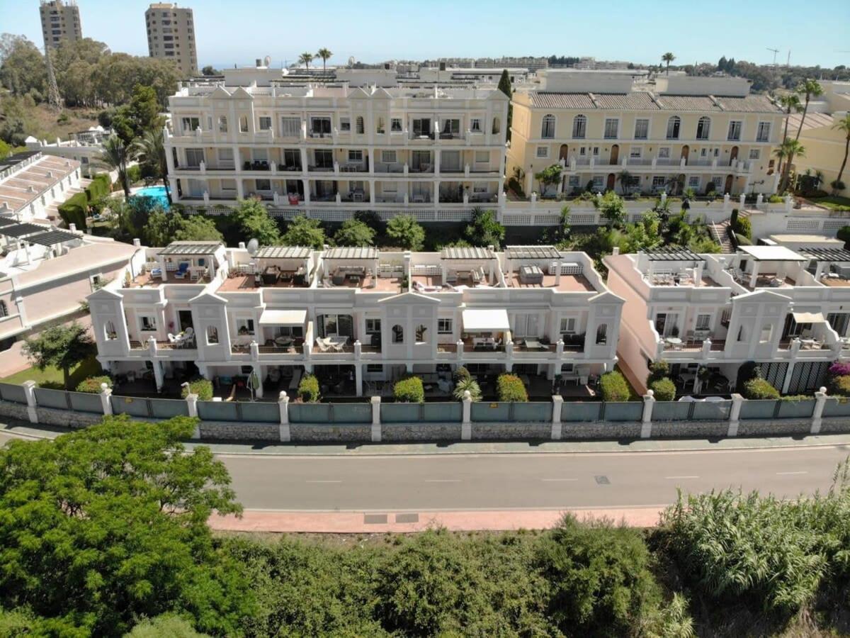 Apartment Aloha Gardens Pools Bbq Wifi Garden Marbella